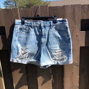 American Eagle Short
